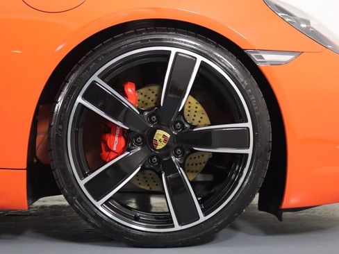 Used 2019 Porsche 718 Cayman S RWD image 7