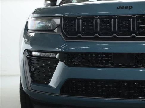 Certified 2026 Jeep Grand Cherokee Summit w/ Obsidian Package AWD/4WD image 6