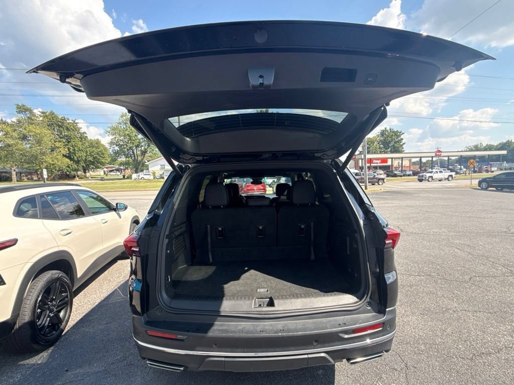 Used 2026 Buick Enclave Preferred AWD/4WD image 7
