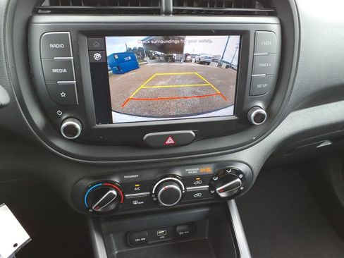 Used 2024 Kia Soul LX w/ Option Group 015 FWD image 15
