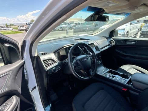 Used 2020 Ford Edge SE image 36