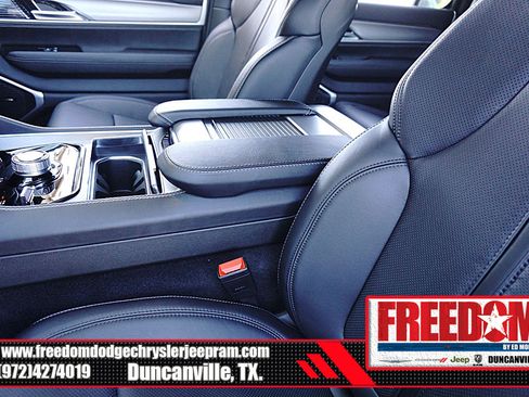 New 2025 Jeep Wagoneer L Series II image 33