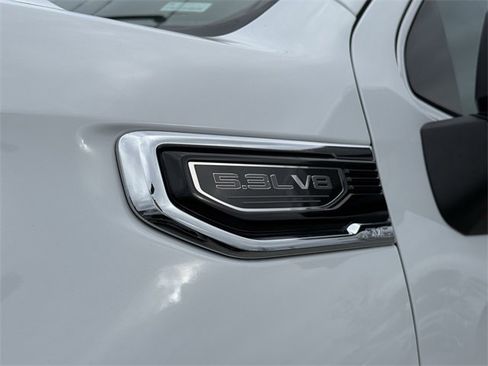 Used 2024 GMC Sierra 1500 SLT image 6