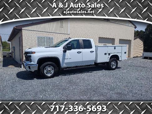 Used 2024 Chevrolet Silverado 2500 W/T w/ WT Convenience Package AWD/4WD image 1