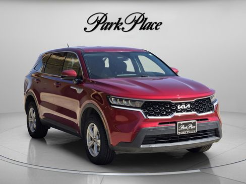 Used 2022 Kia Sorento LX image 8