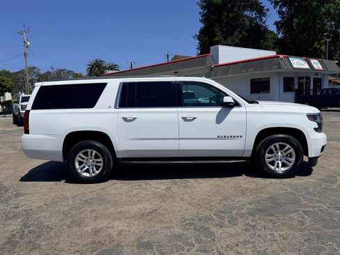 Used 2018 Chevrolet Suburban LT RWD image 7