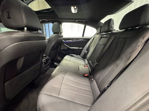 Used 2023 BMW 540i xDrive w/ Premium Package image 23