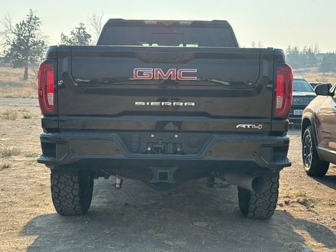 Used 2023 GMC Sierra 2500 AT4 w/ AT4 Preferred Package AWD/4WD image 5