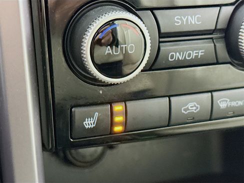 Used 2021 Subaru Ascent Limited w/ Technology Package image 17