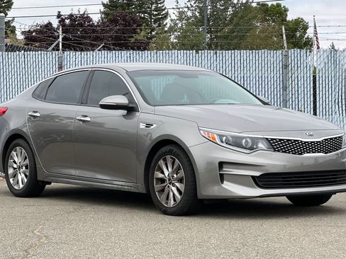 Used 2016 Kia Optima EX FWD image 7