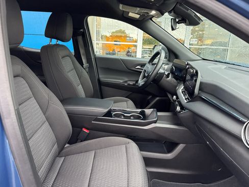 Used 2025 Chevrolet Equinox LT w/ Midnight Edition FWD image 4