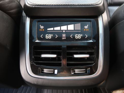 Used 2016 Volvo XC90 T6 Inscription w/ Vision Package AWD/4WD image 38