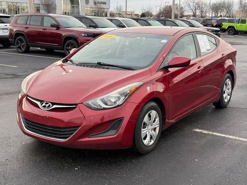 Used 2016 Hyundai Elantra SE image 9