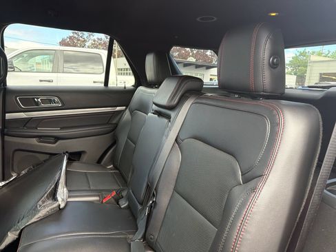 Used 2017 Ford Explorer Sport AWD/4WD image 10