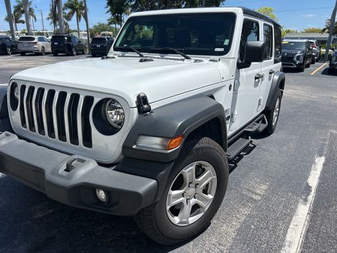 Used 2022 Jeep Wrangler Unlimited Sport image 8