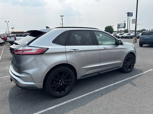 Used 2020 Ford Edge ST-Line w/ Cold Weather Package AWD/4WD image 4