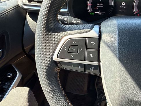 Used 2025 Toyota Sienna XLE Woodland Edition AWD/4WD image 22