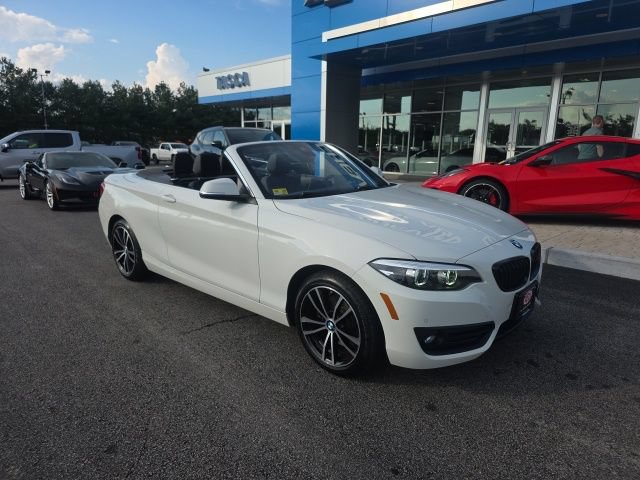 Used 2020 BMW 230i Convertible w/ Convenience Package RWD image 1