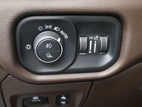 Used 2025 RAM 1500 Laramie w/ Laramie Southwest Edition image 20