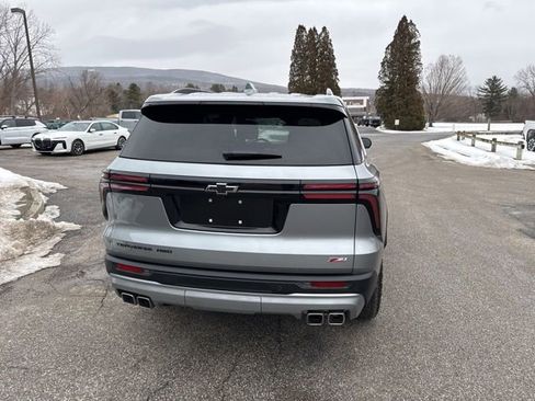 Used 2025 Chevrolet Traverse Z71 w/ Driver Confidence Package image 17