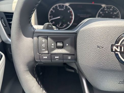 New 2026 Nissan Rogue SV AWD/4WD image 18