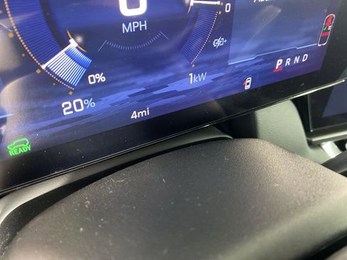 New 2026 Chevrolet Equinox EV LT image 12