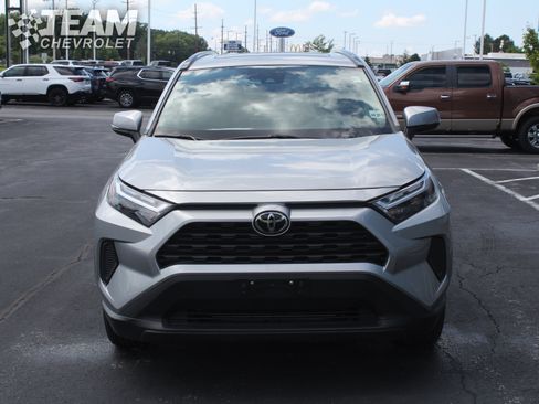 Used 2022 Toyota RAV4 XLE w/ Convenience Package AWD/4WD image 8