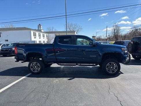 Used 2020 Chevrolet Colorado LT w/ LT Convenience Package AWD/4WD image 7