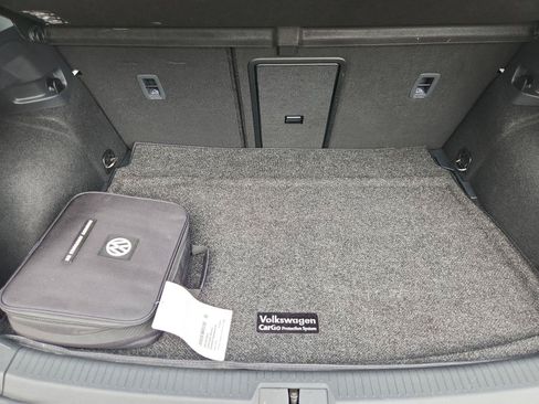Used 2016 Volkswagen Golf S FWD image 24