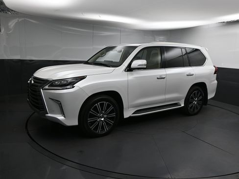 Used 2019 Lexus LX 570 4WD image 4