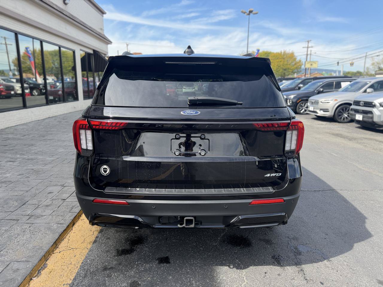 Used 2026 Ford Explorer ST-Line AWD/4WD image 8