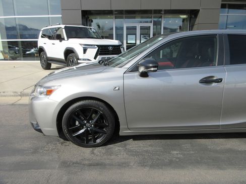 Used 2016 Lexus CT 200h w/ Special Edition image 2