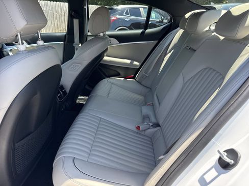 Used 2023 Genesis G70 2.0T w/ Sport Prestige Package RWD image 7