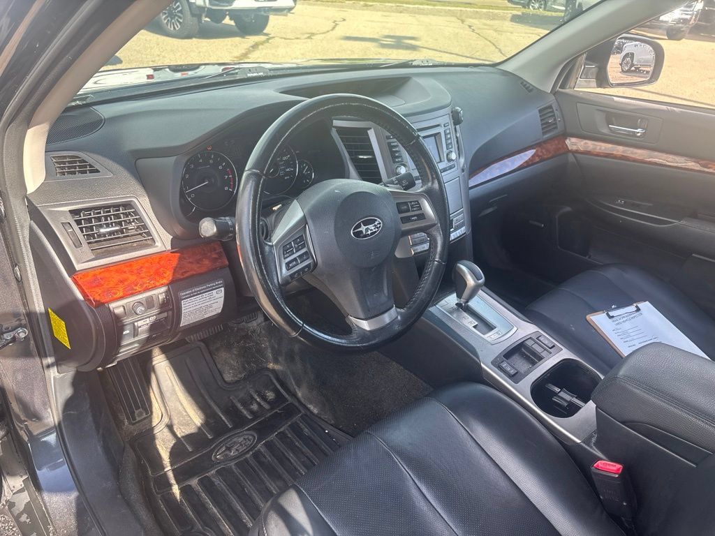 Used 2012 Subaru Outback 2.5i Limited w/ Moonroof Pkg AWD/4WD image 18