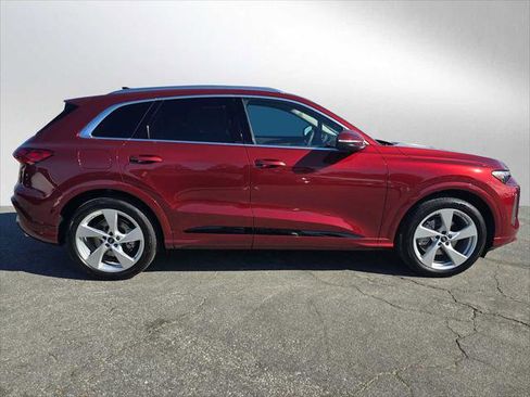 New 2025 Audi Q5 Prestige image 2
