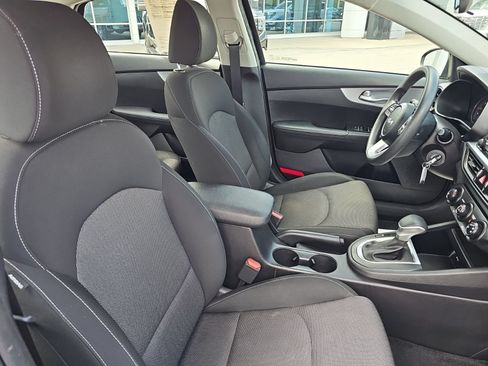 Used 2022 Kia Forte LXS w/ LXS Technology Package FWD image 26