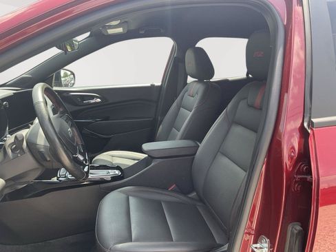Used 2024 Chevrolet Trax RS FWD image 12