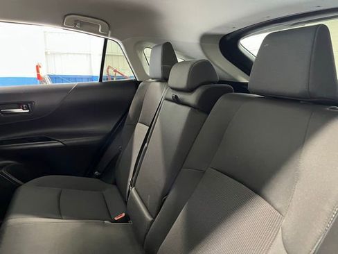 Used 2022 Toyota Venza LE AWD/4WD image 18