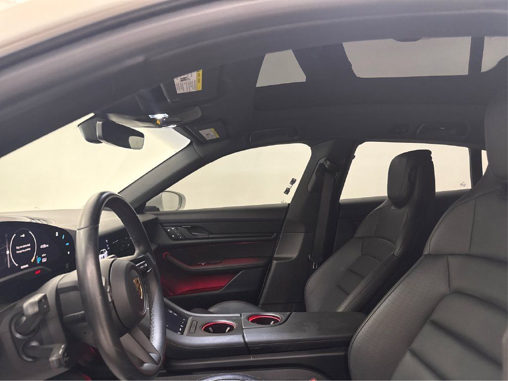 Used 2022 Porsche Taycan 4 Cross Turismo AWD/4WD image 33