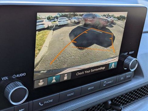 Used 2025 Honda CR-V EX image 7