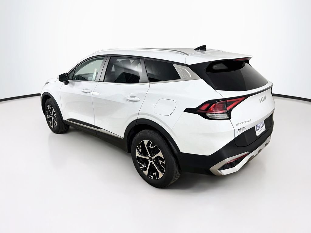 Used 2024 Kia Sportage EX AWD/4WD image 7