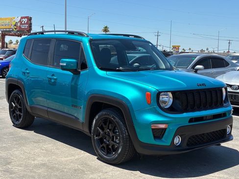 Used 2020 Jeep Renegade Altitude w/ UConnect 8.4 Nav Group FWD image 12