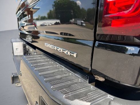 Used 2022 GMC Sierra 3500 Denali w/ Denali Ultimate Package AWD/4WD image 41