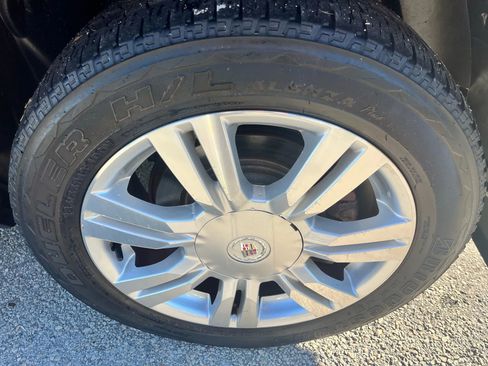 Used 2014 Cadillac SRX Luxury w/ Driver Awareness Package image 33