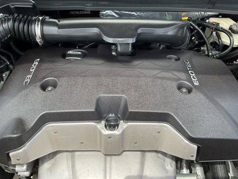 Used 2015 Chevrolet Impala LT w/ Convenience Package image 11