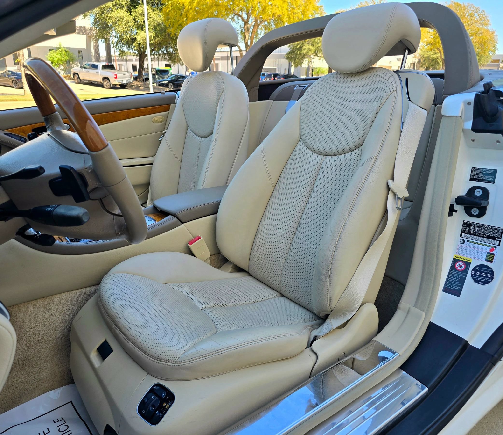 Used 2008 Mercedes-Benz SL 550 image 30