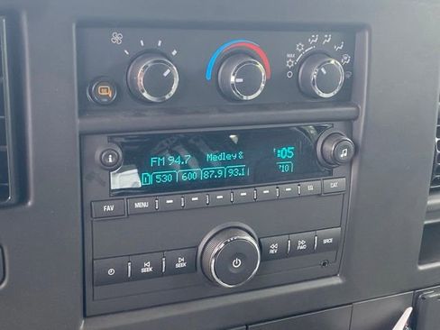 New 2025 GMC Savana 3500 Extended w/ Driver Convenience Package image 21