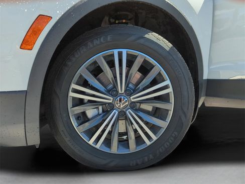 Used 2024 Volkswagen Tiguan Wolfsburg Edition image 48