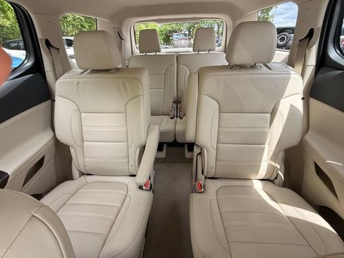 Used 2023 GMC Acadia Denali w/ Trailering Package FWD image 29
