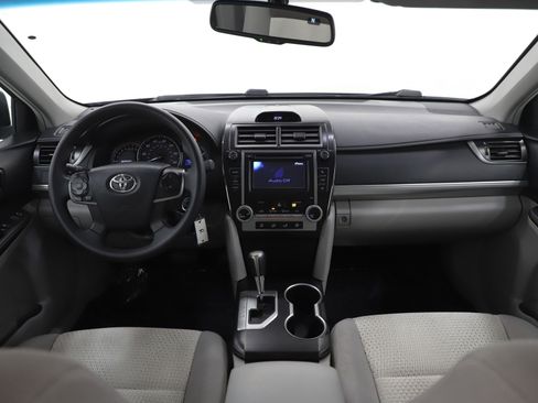 Used 2013 Toyota Camry LE image 14